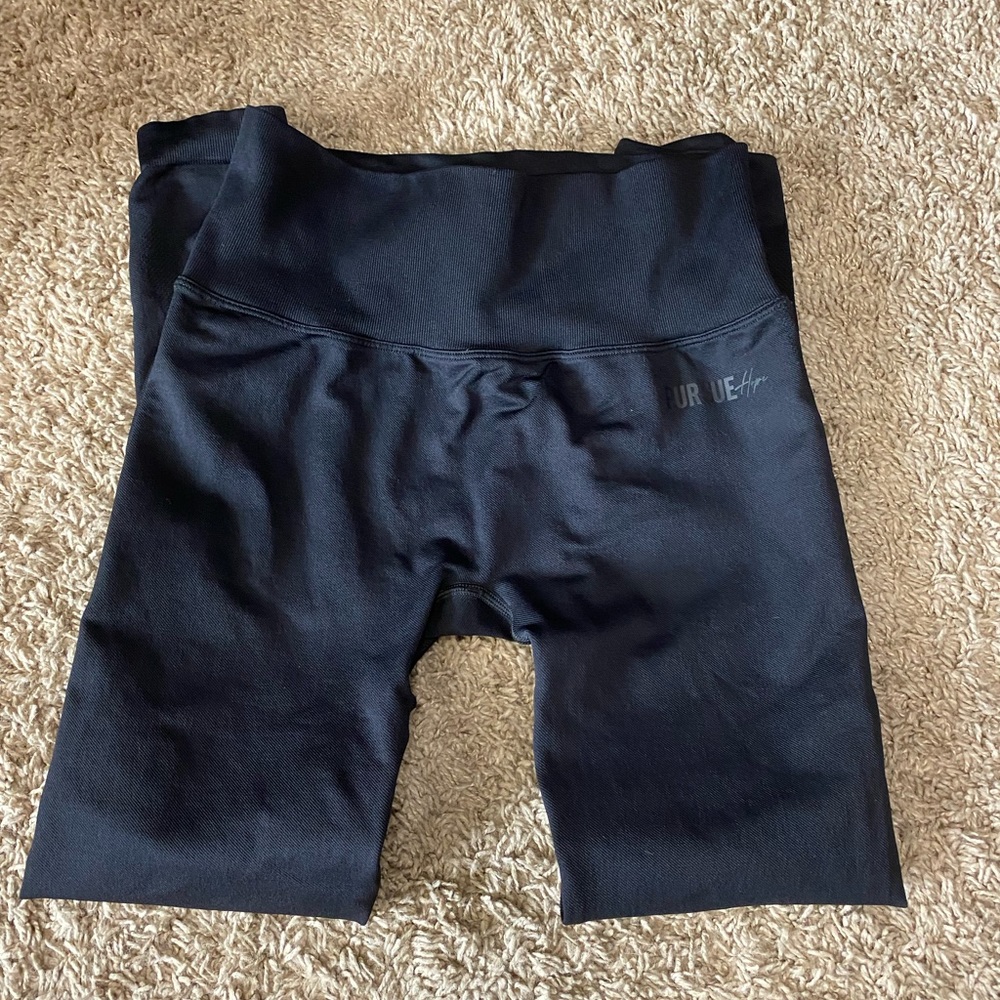 HopeScope collab Pursue leggings